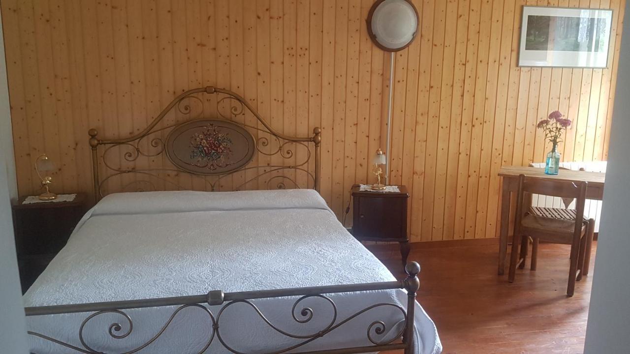 Castelveccana B&B Il Gatto Nero المظهر الخارجي الصورة