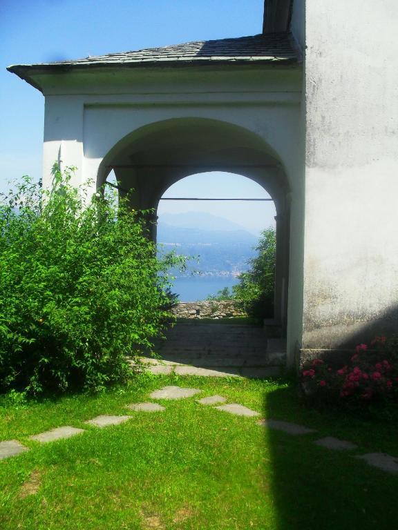 Castelveccana B&B Il Gatto Nero المظهر الخارجي الصورة